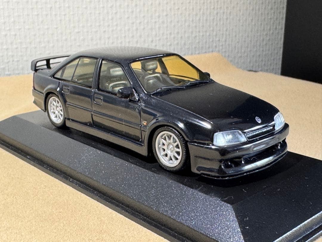 MINICHAMPSOpel Omega Evolution 500黒メタリック
