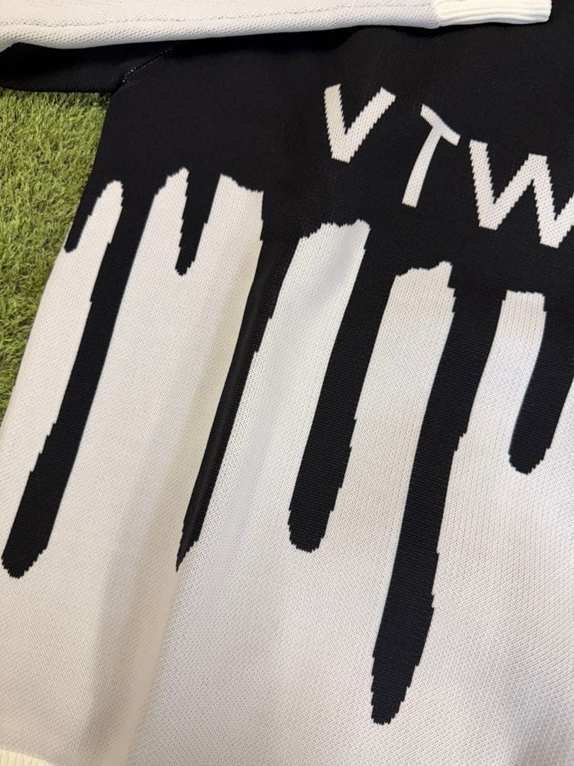 ¥28,600新品正規品【V12/XL裏地付きクルーネックニット長袖セーター秋冬