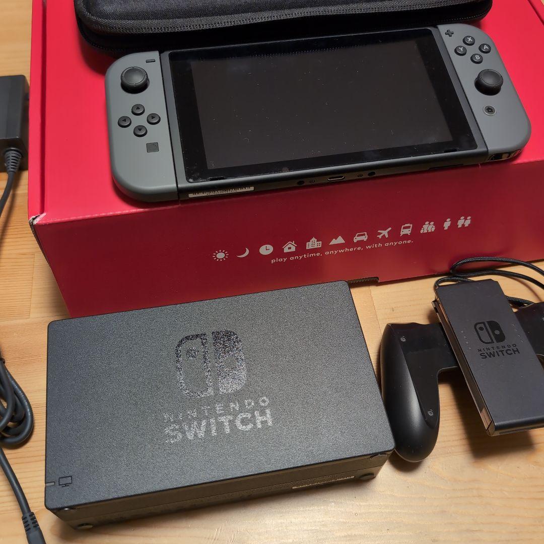 Nintendo　Switch　本体　ケース付き　任天堂　グレー