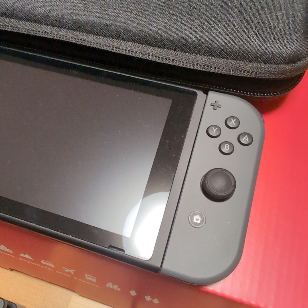 Nintendo　Switch　本体　ケース付き　任天堂　グレー