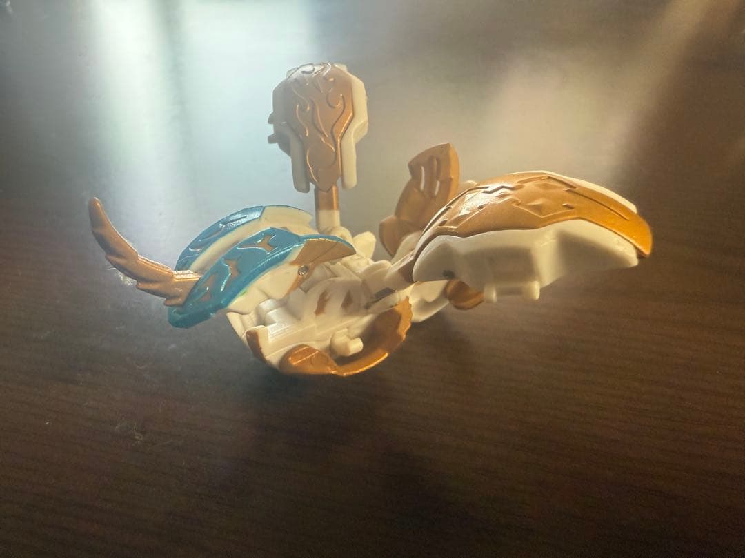 爆TECH爆丸　統タヴァネル　光属性