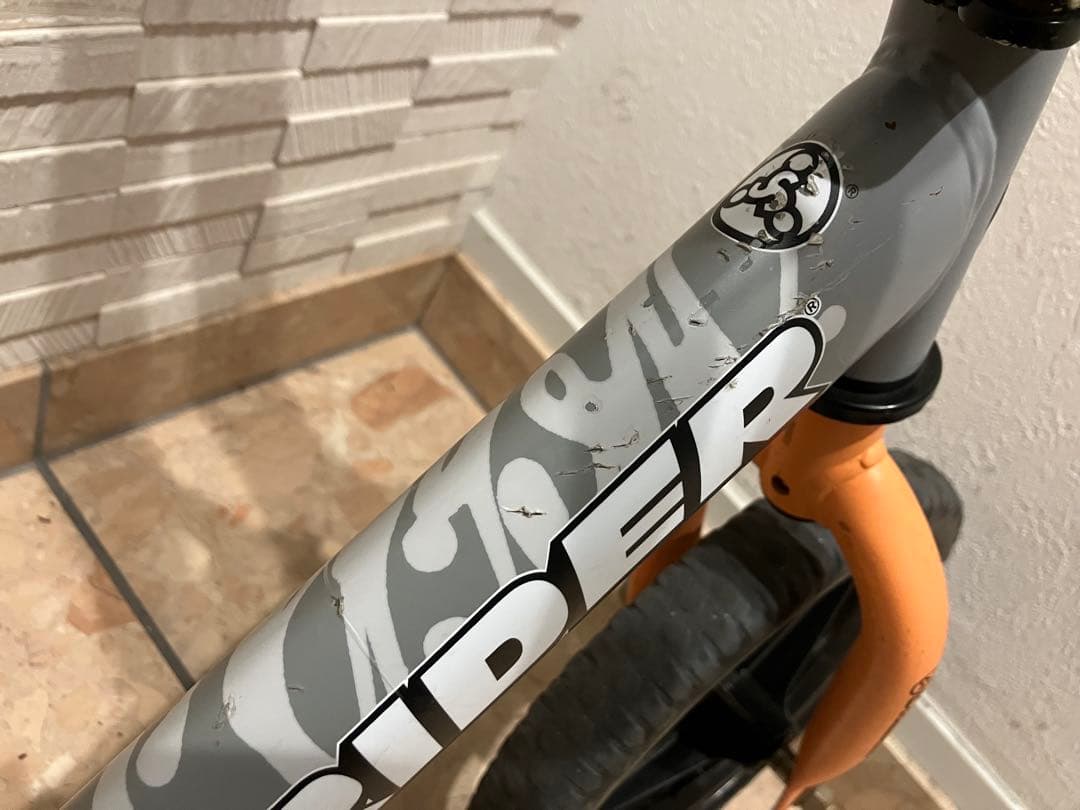 ストライダー12インチ　神山モデル