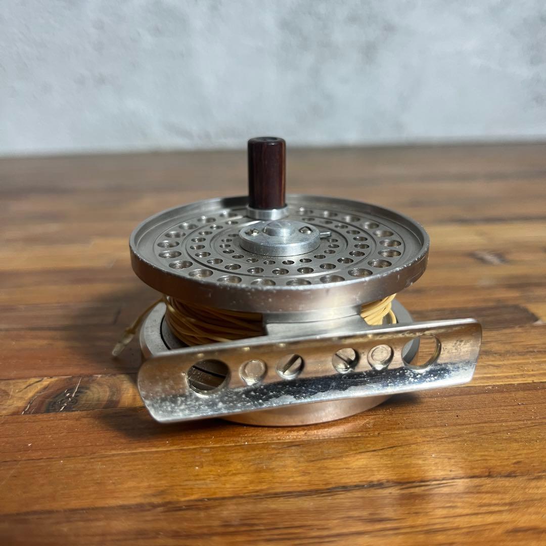 ufmウエダ CANTATA 2100 フライリール 布袋付き アルミ製 手巻き