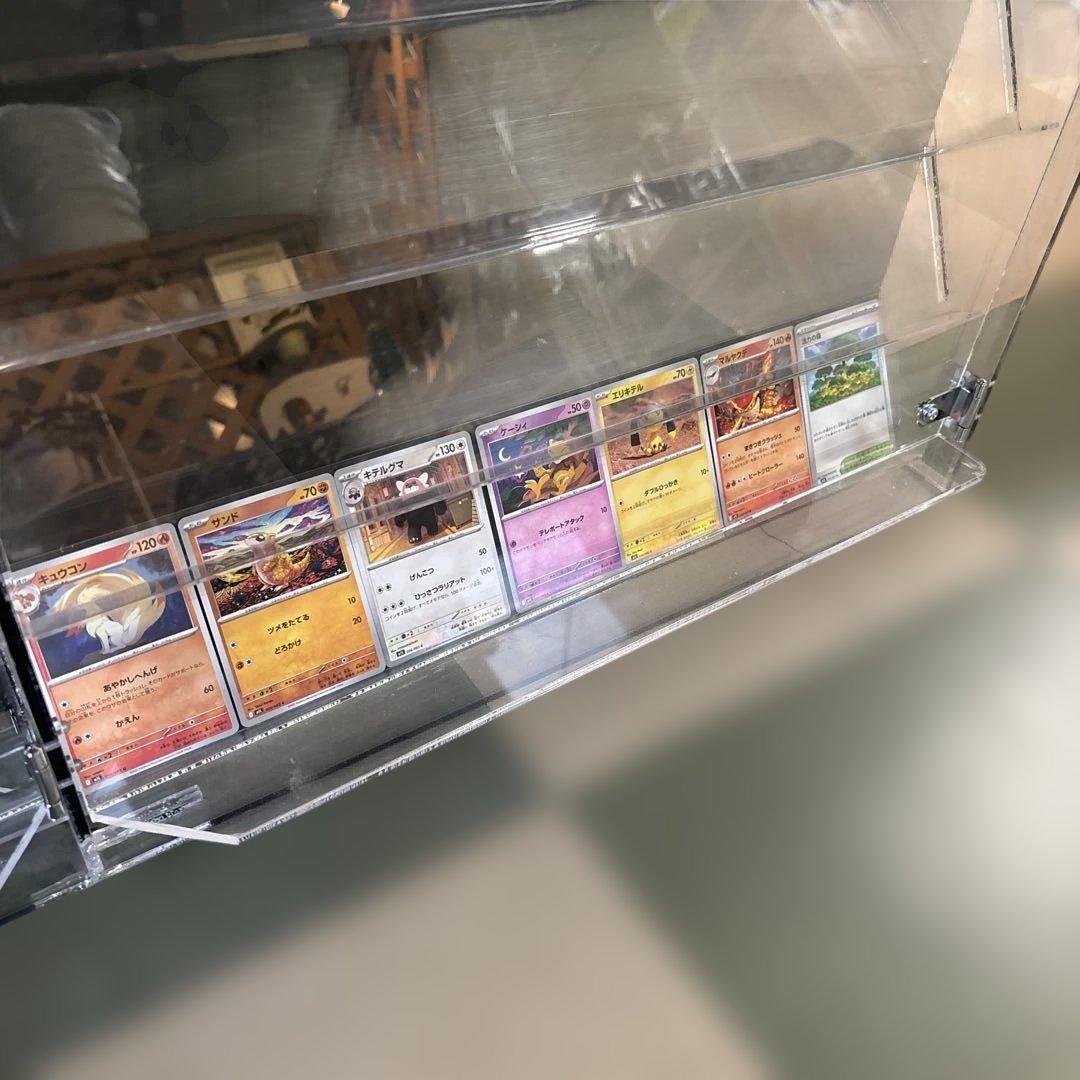 トレーディングカード　トレカ　ディスプレイ　ショーケース