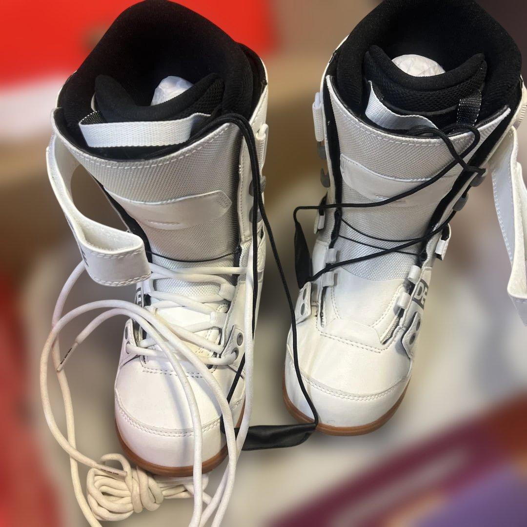 2023.24 D.N.A. スノーボードブーツ チームホワイト 23.5