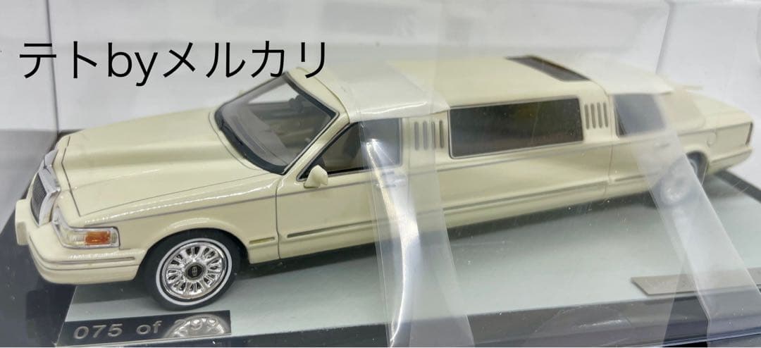 1/43 GIM製 1997 Lincoln TownCar Limousine