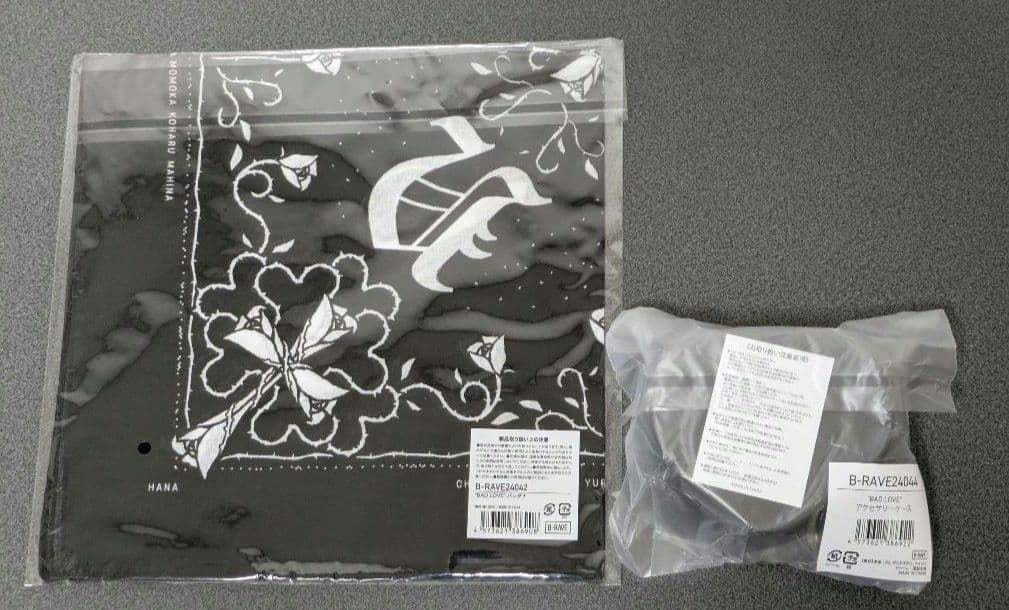 【新品未開封】HANA公式グッズ　BAD LOVE バンダナ＆アクセサリーケース