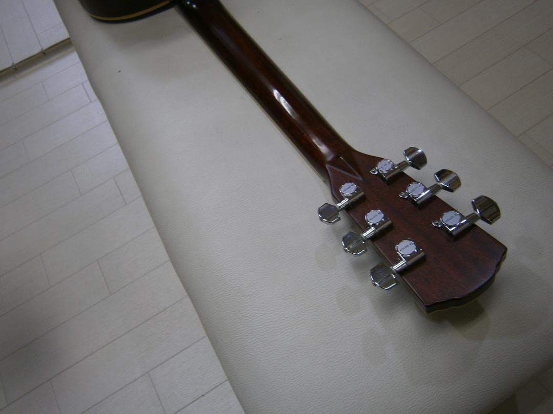 期間限定特価 ・Sヤイリ＜YE-50＞エレアコ・トップ単板・クラシック4