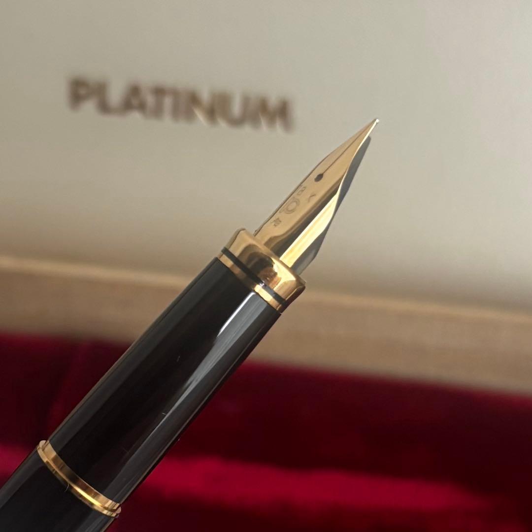 PLATINUM ツキトウサギ プラチナ　万年筆　金沢箔　ペン先18K