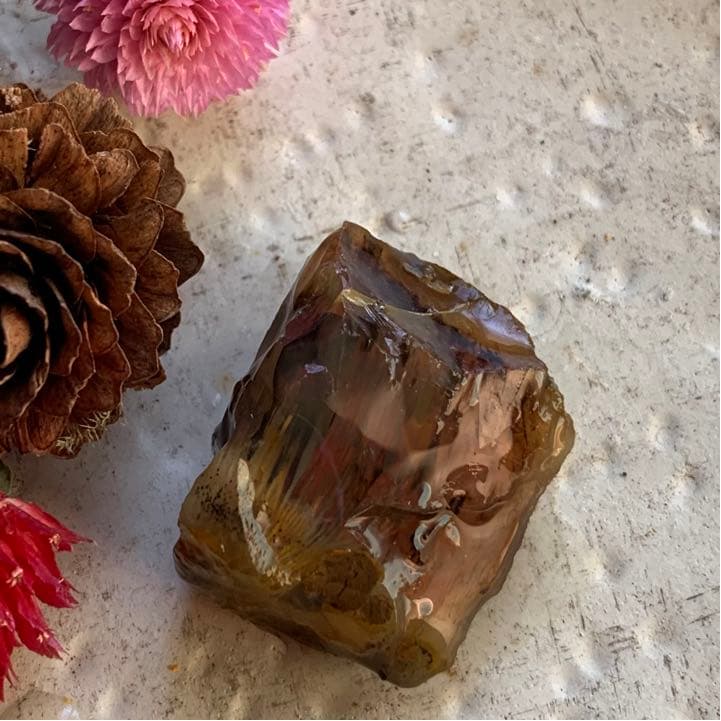 叫びの屋敷！ハロウィンの贈り物によさそうなオパール原石/鉱物標本