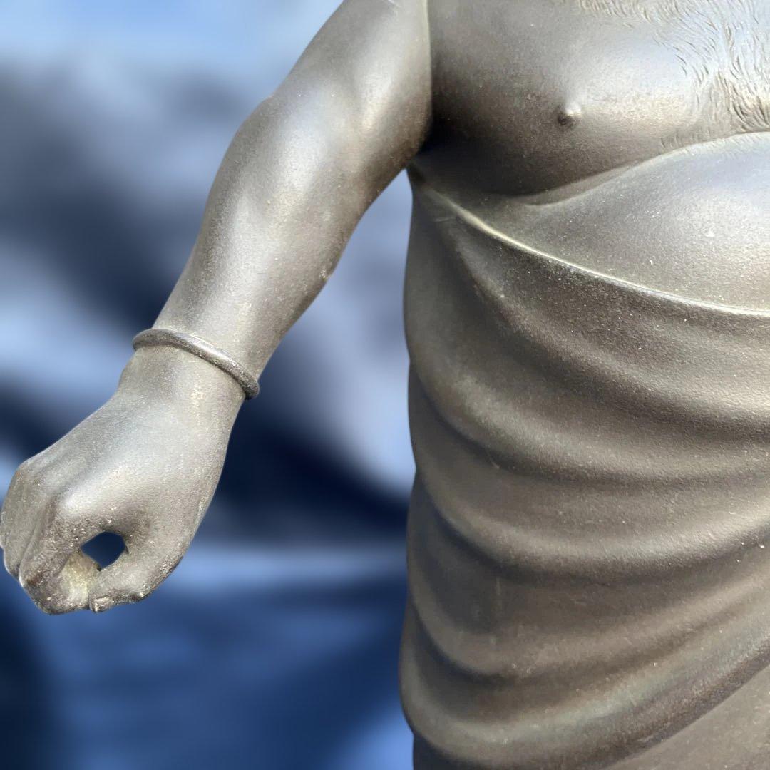 (418)だるま大師の達磨像と思われます。