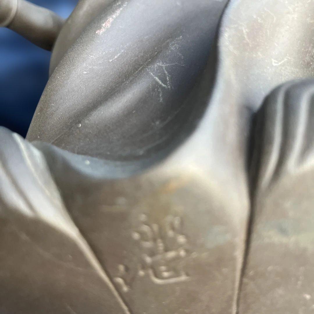 (418)だるま大師の達磨像と思われます。