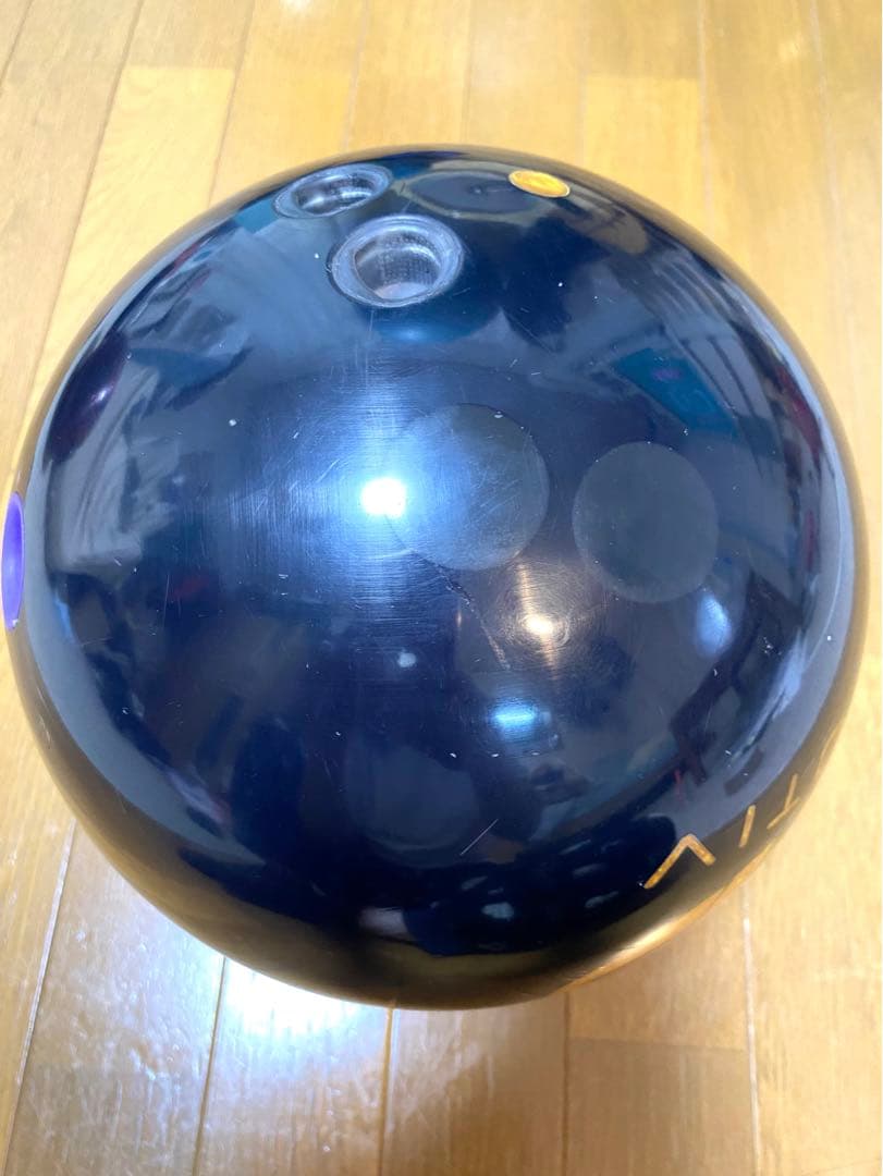 MOTIV VENOM ボウリングボール　14ポンド