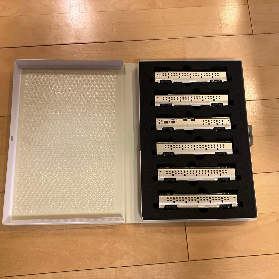 鉄道模型 10-1889/10-1890　四季島　4両基本セット、6両増結セット