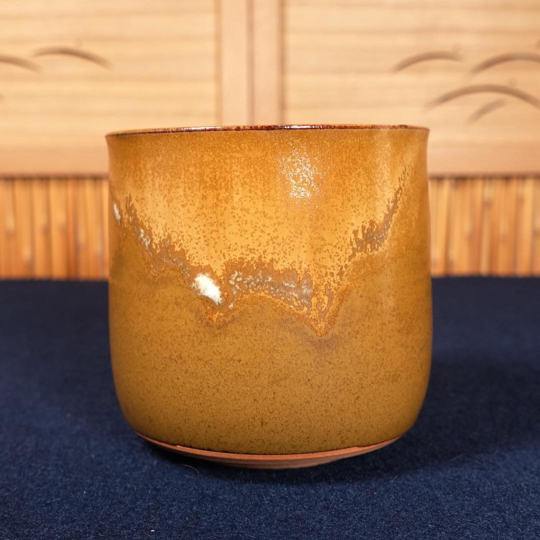 高取焼宗家 十一代 高取静山 秀逸作 高取筒茶碗 共箱 茶道具