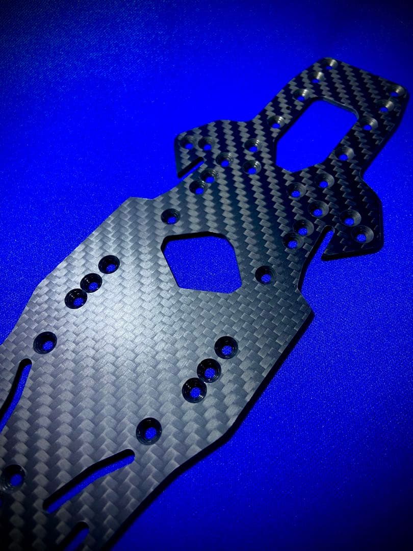 sakuraD5 MR用　オリジナルメインシャーシ　2.0 蕨山Carbon