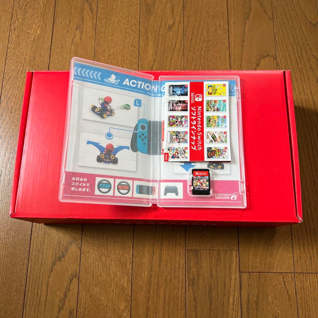 Nintendo Switch 本体 + Mario Kart 8 Deluxe
