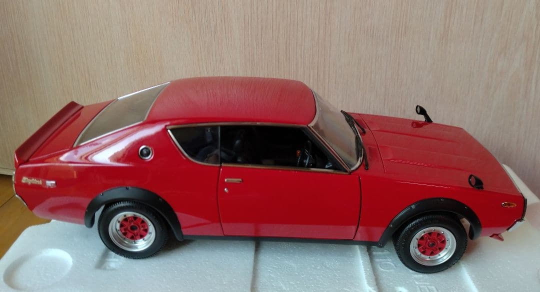 京商 1/18 日産 スカイライン 2000 GT-R 赤