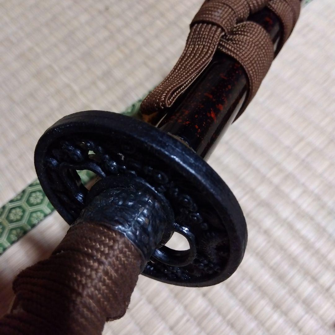 【日本刀 模擬刀】【断捨離価格】曲線的な刃 赤色の鞘脇差しとセット