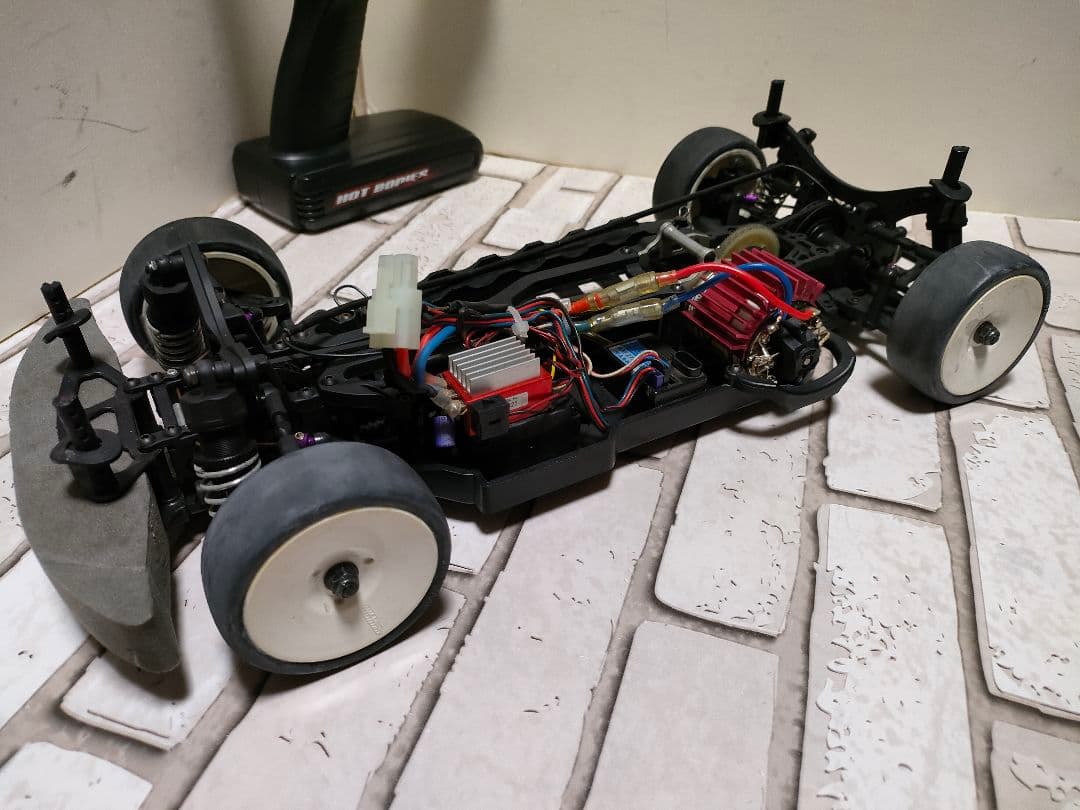 HOTBODIES　ベルトドライブ4WDシャーシ、ダッジボディAMユニットセット