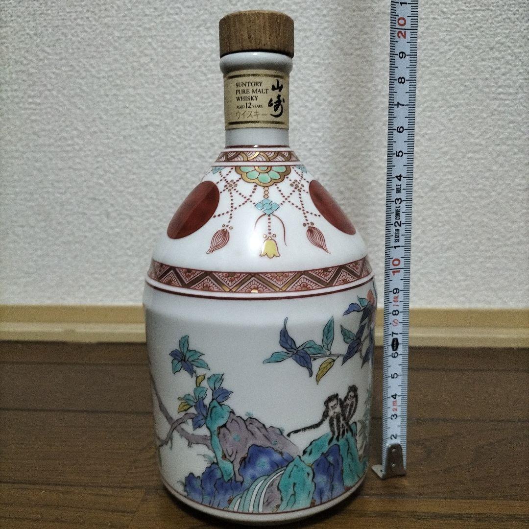空き瓶サントリーピュアモルトウイスキー 山崎12年有田焼【錦赤玉瓔珞文風物絵 】