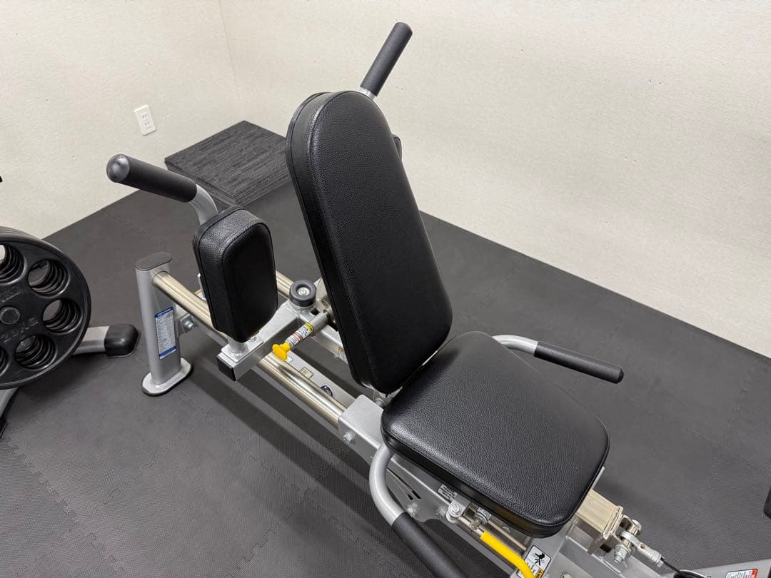 タフスタッフ　ハックスクワット/レッグプレスCLH-300 本体のみウェイトなし