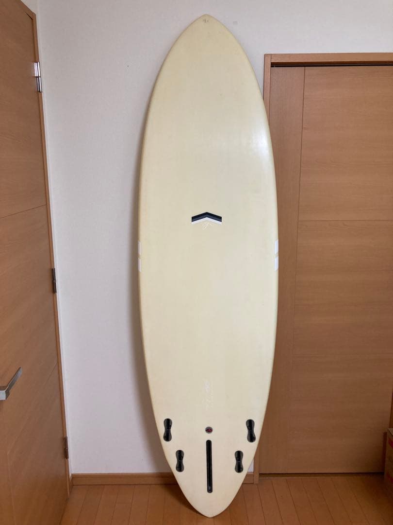 サンダーボルト　CJネルソン　music フィン付き