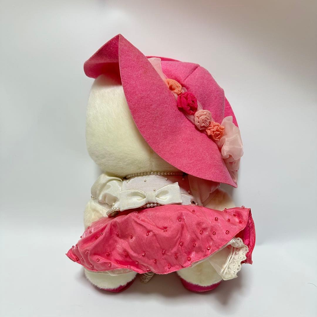 サンリオ　ハローキティ　30周年記念　特大ぬいぐるみ　300体限定　約40cm