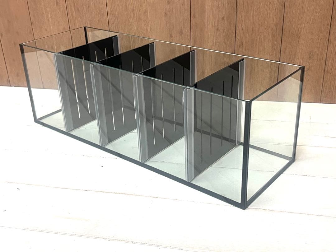 特注600×200×200 5室水槽 特注仕切り板 ブラックシリコン 未使用品