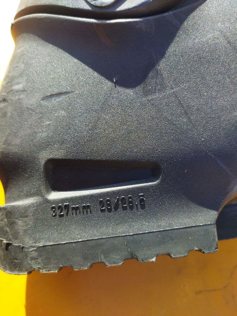 サロモン　スキーブーツ 28cm　男性用 ブラック/イエロー