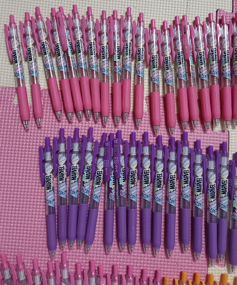 サラサ限定マーベルボールペン134本