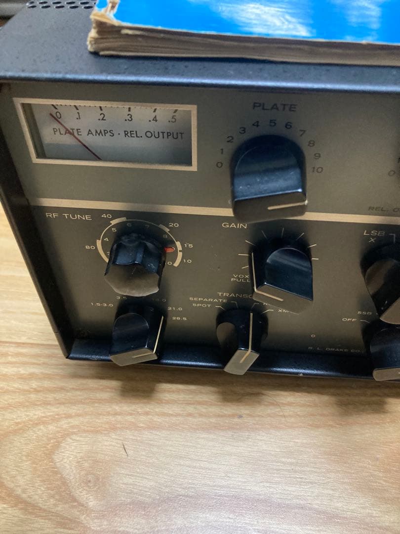 E) DRAKE T-4XC 送信機