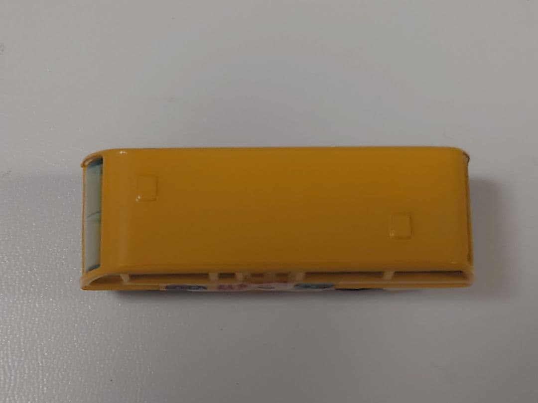 トミカ【46】 MAZDA LIGHT BUS ひまわり 幼稚園バス