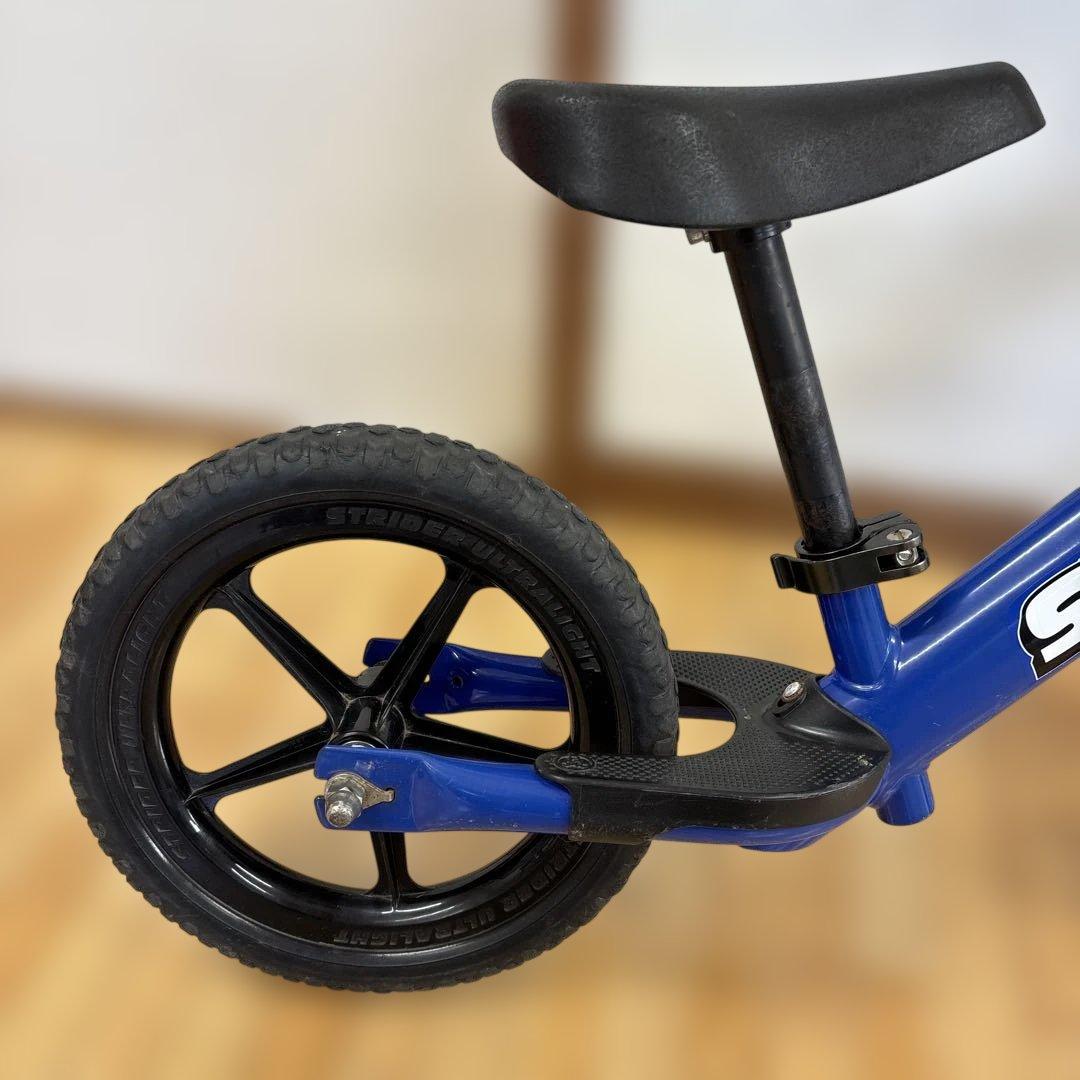 ストライダー 12インチ スポーツタイプ ピンク STRIDER 青　ブルー