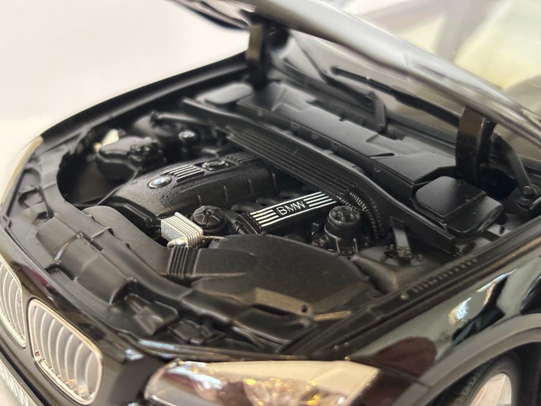  X1 xDrive 28i E84 ミニカー京商 1/18 Kyosho