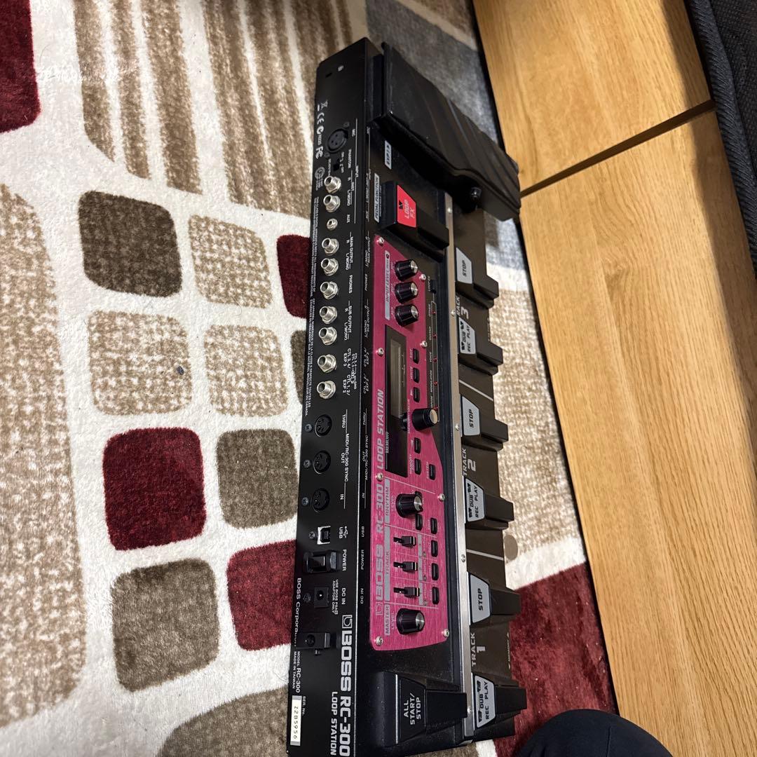 BOSS RC-300 ループステーション　本体のみ