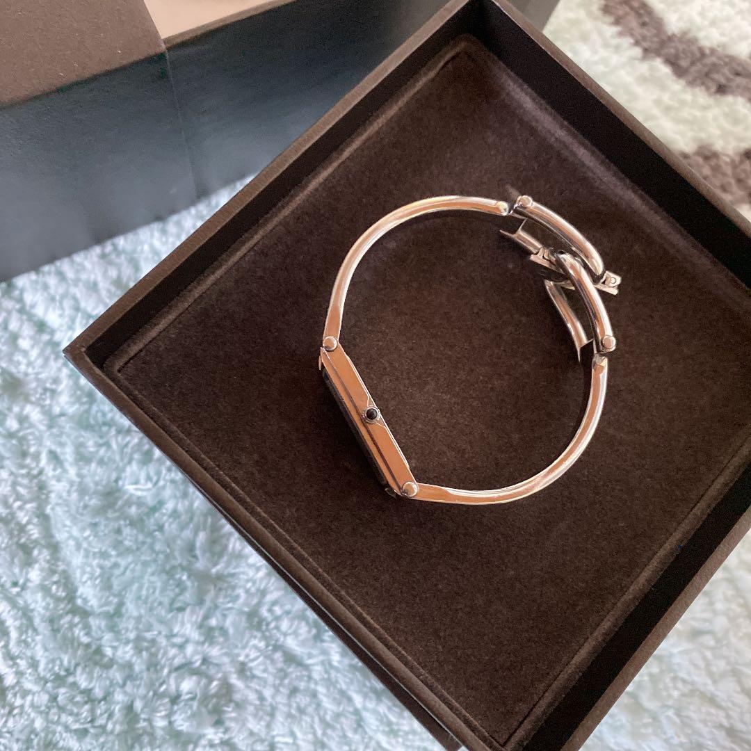 GUCCI 腕時計　レディース　箱、カードあり