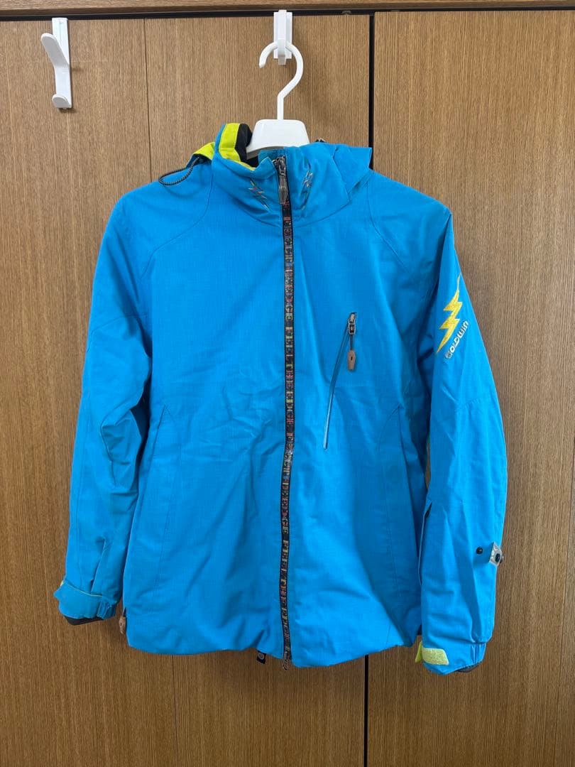 ゴールドウィン スノボウェア 上下セット 男性 Mサイズ