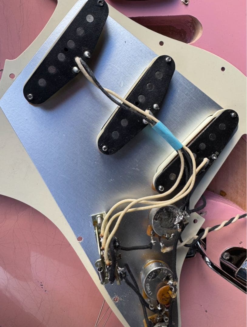 ピンク ストラトキャスター char仕様レリック