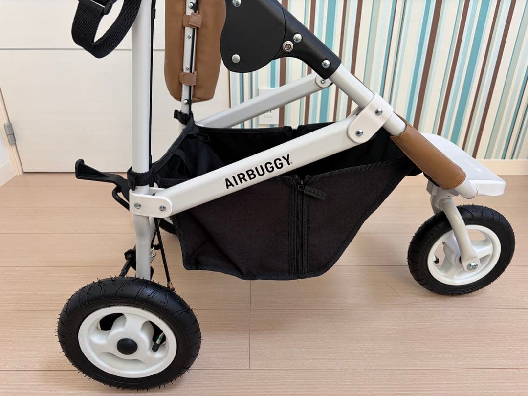 コット新品　エアバギーDOME3 スモール　アースブラック　最新ロゴフレーム