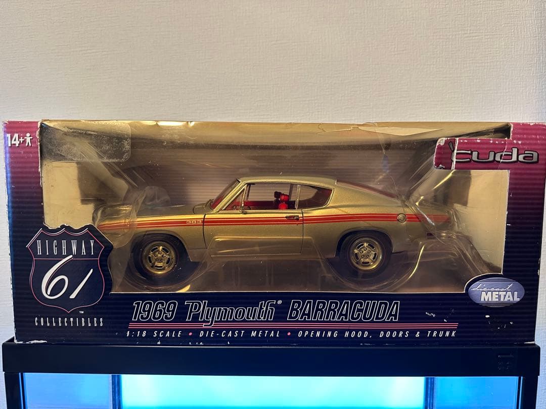 1969 Plymouth Barracuda 1/18シルバー　稀少品