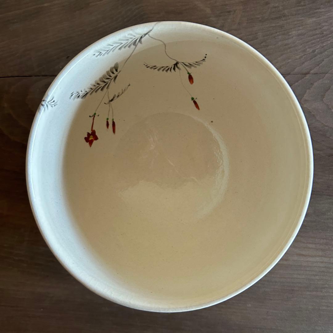 山本義博　明日香窯　色絵銀彩　留紅草　茶腕　陶芸　共箱付き　26.1.22-3