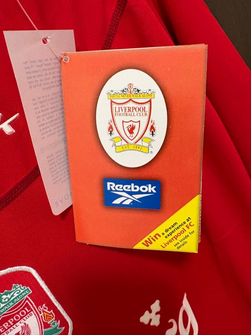 リバプールFC Liverpool レプリカユニフォーム　海外Mサイズ　タグ付き