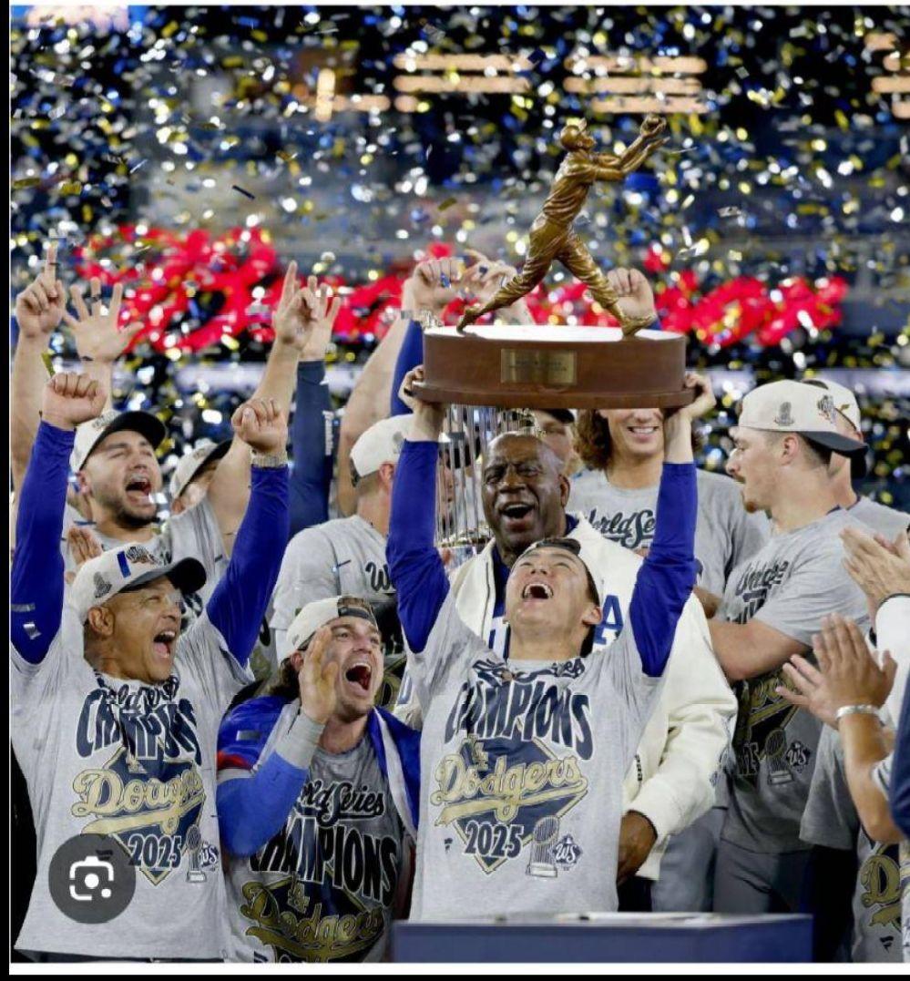【正規品】ドジャース2025ワールドシリーズチャンピオン パーカーＬ