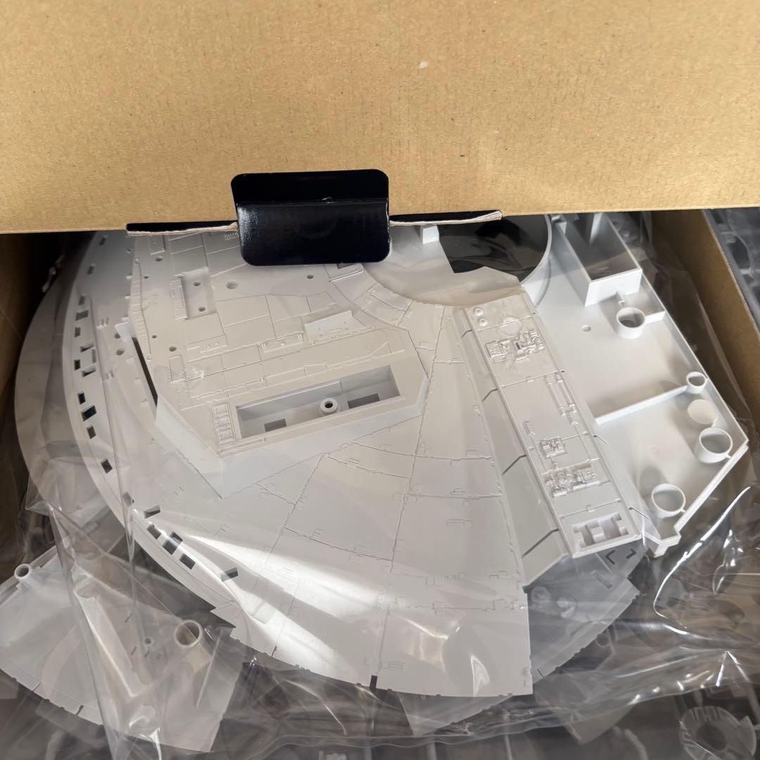 PERFECT GRADE 1/72 ミレニアム・ファルコン