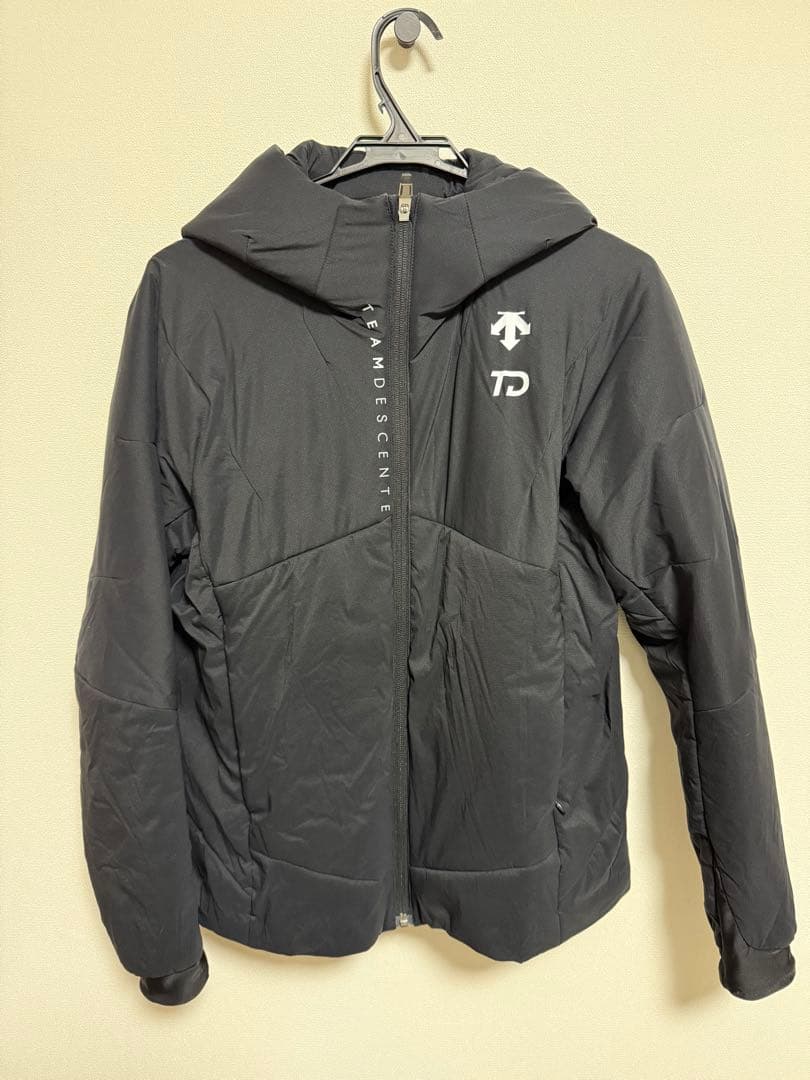 ゆ*ん様 DESCENTE TDスキーウェア Mサイズ 上下＋ミドラー3点セット