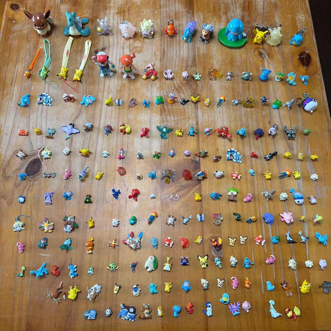 ポケモン ミニフィギュア、ストラップ、おもちゃなど 201個 まとめ売り