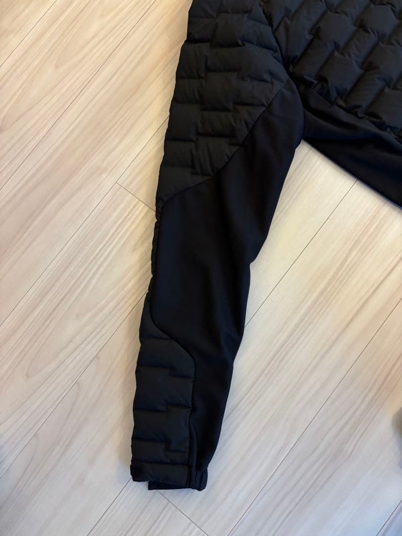 DESCENTE GOLF ブラック　ダウンジャケット サイズL