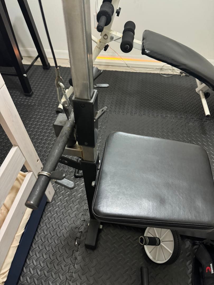 FIGHTING ROADベンチプレス　トレーニングベンチ バーベル付き