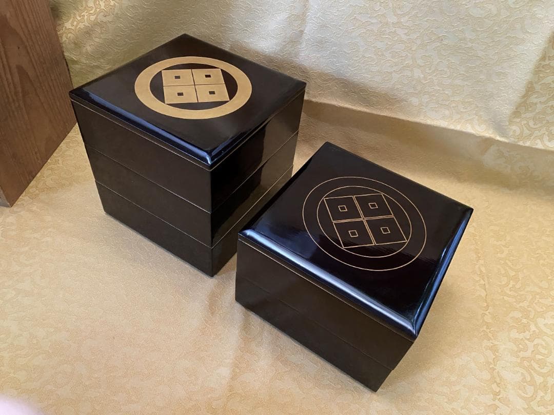 輪島塗 五段重箱 家紋入 重箱 共箱付き 木製 漆器 金彩